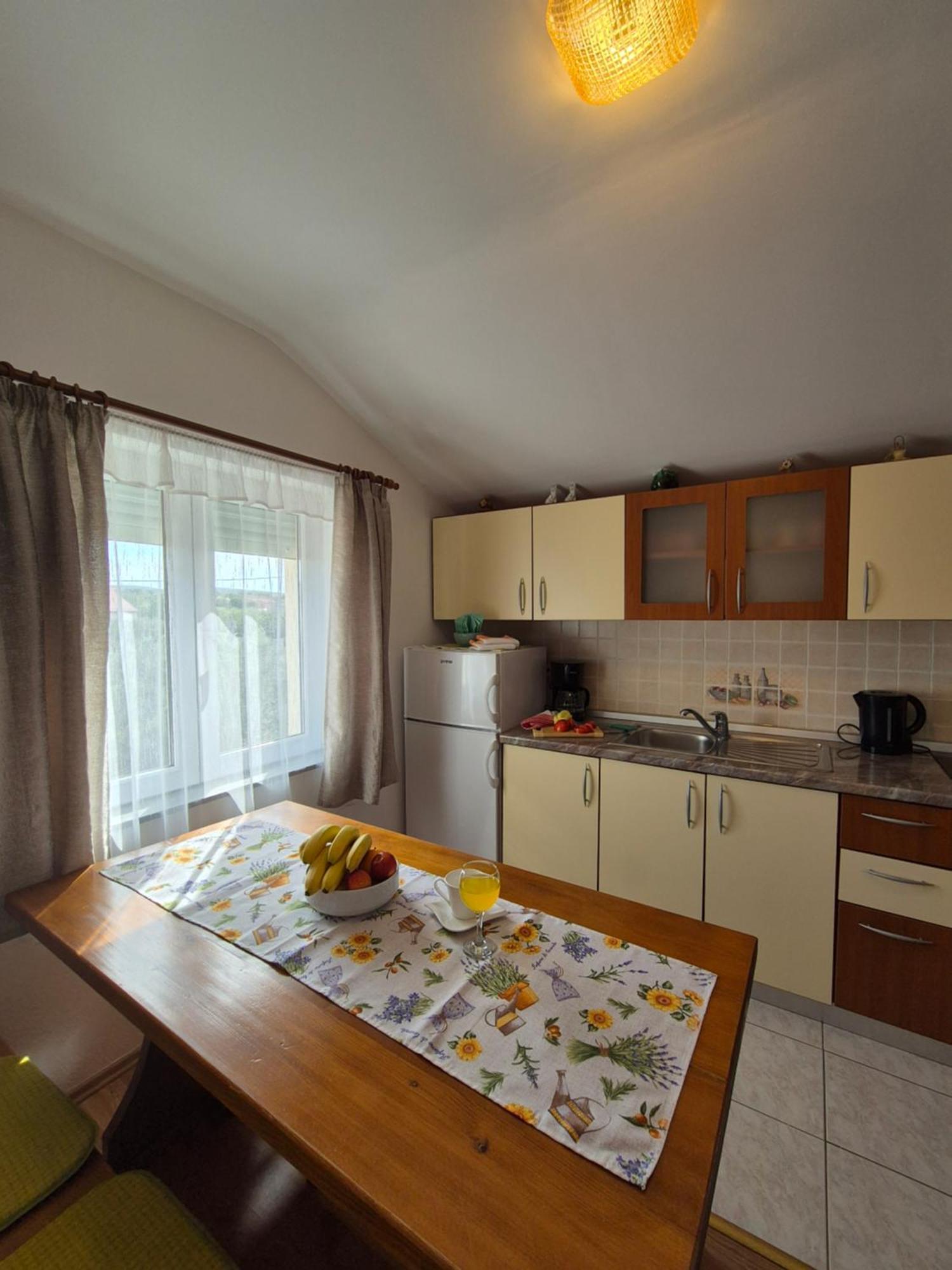 Apartman Lucija Apartment Pridraga Ngoại thất bức ảnh