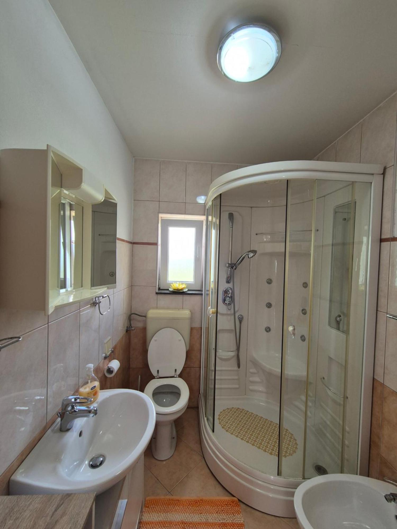 Apartman Lucija Apartment Pridraga Ngoại thất bức ảnh