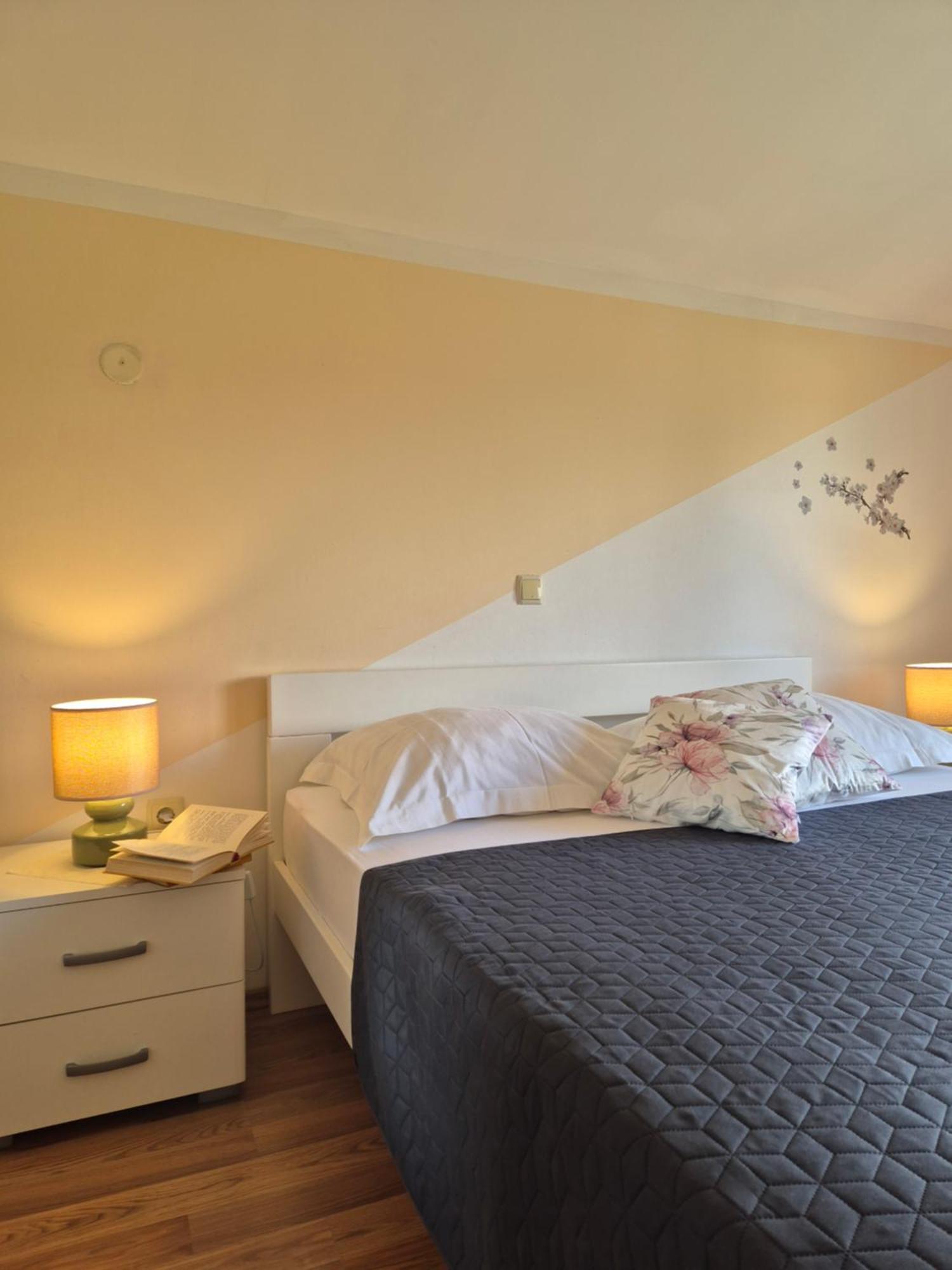 Apartman Lucija Apartment Pridraga Ngoại thất bức ảnh