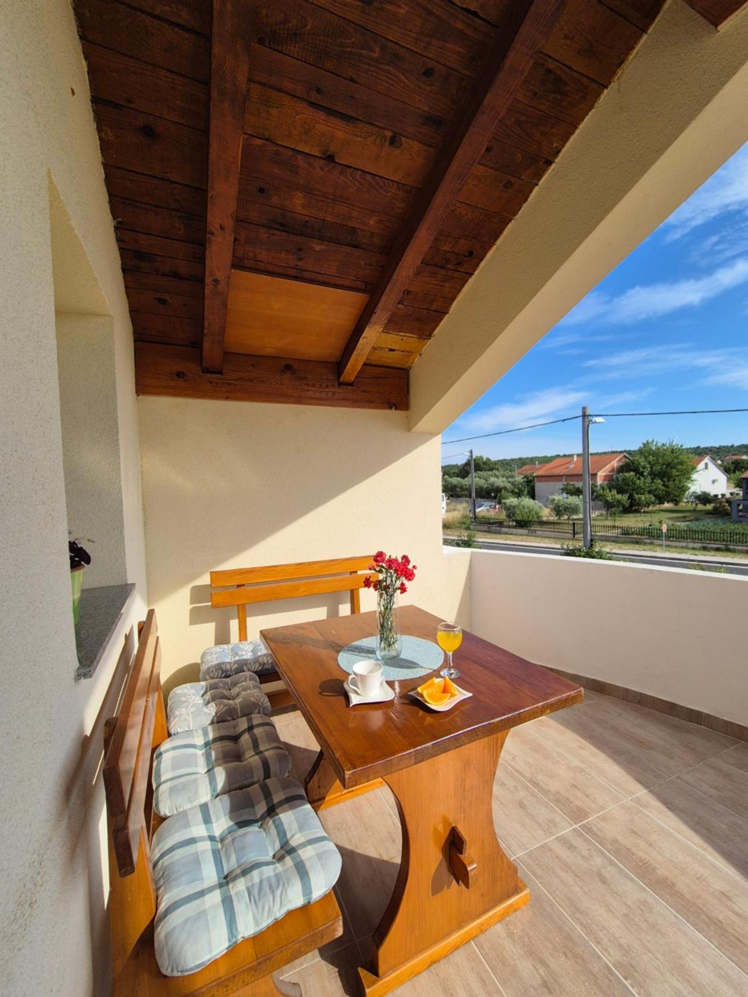 Apartman Lucija Apartment Pridraga Ngoại thất bức ảnh