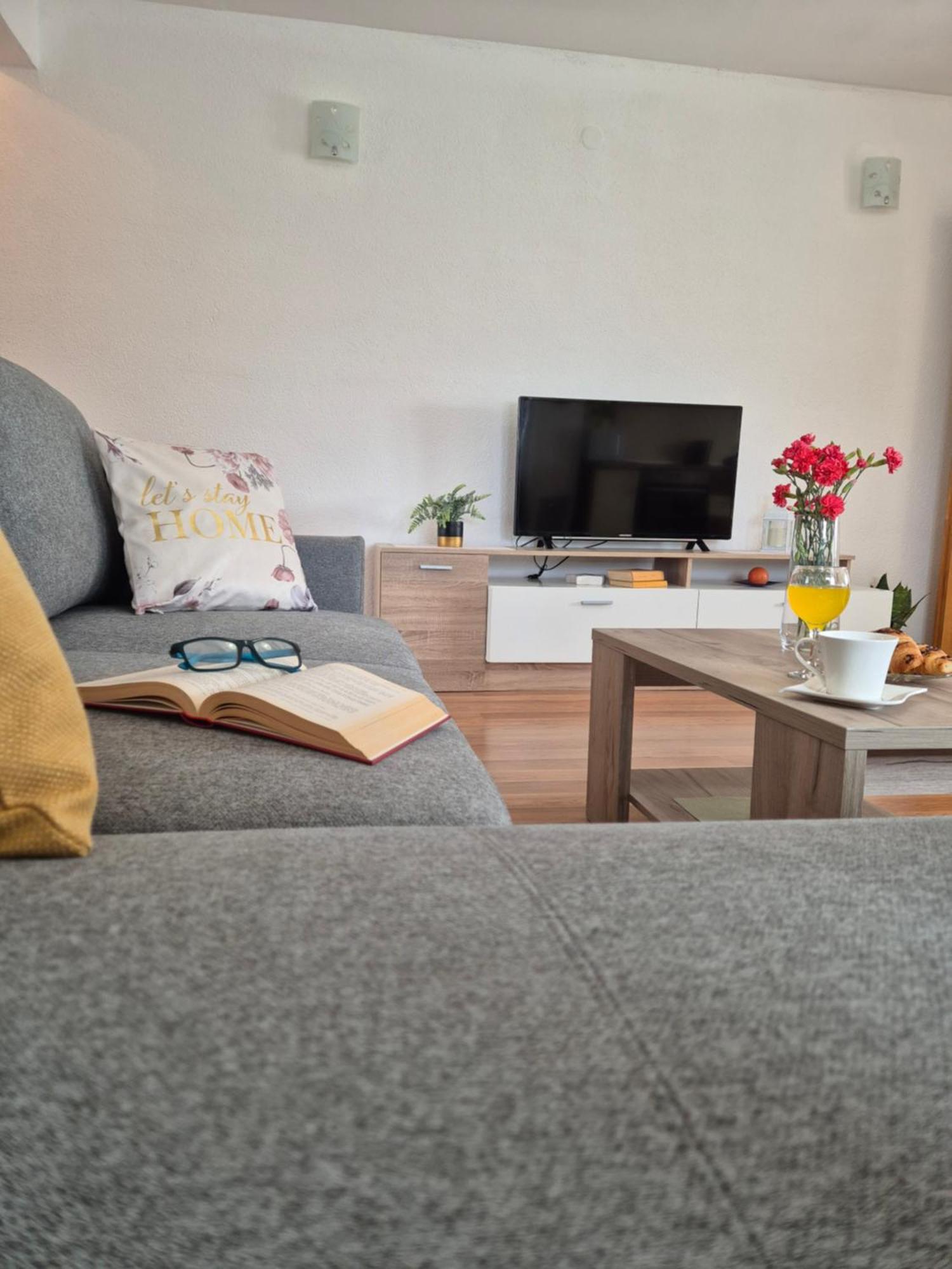 Apartman Lucija Apartment Pridraga Ngoại thất bức ảnh